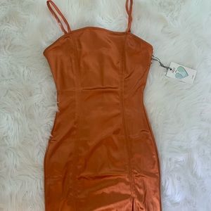 Rustic orange mini dress with left thigh split